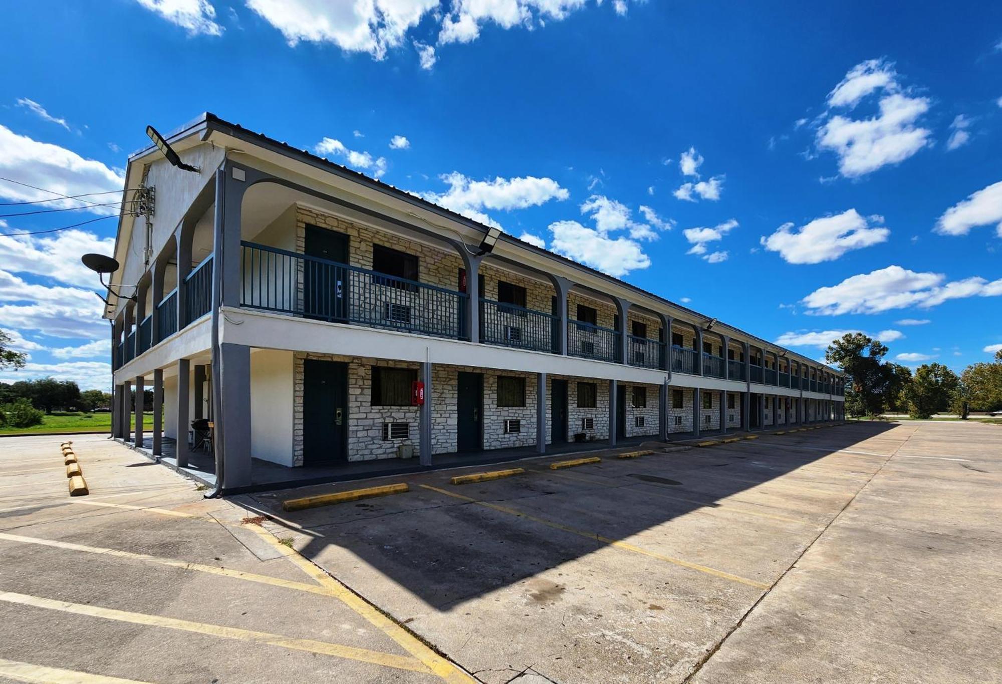 Scottish Inn & Suites Wharton Kültér fotó