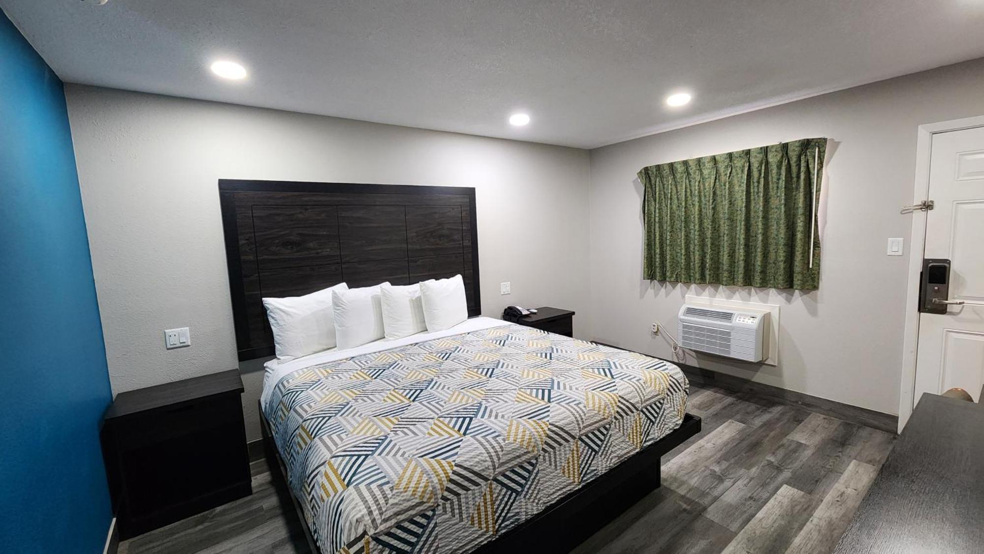 Scottish Inn & Suites Wharton Kültér fotó